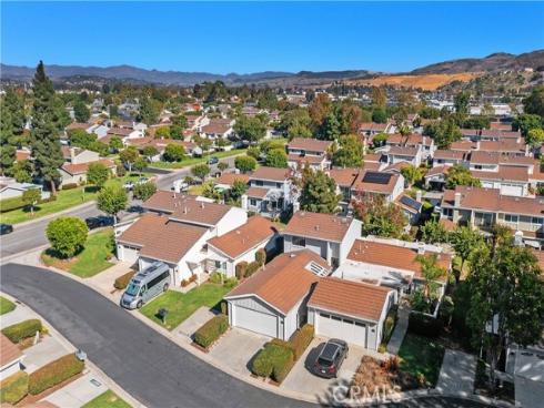 33102 Halfmoon Court, San Juan Capistrano, CA
