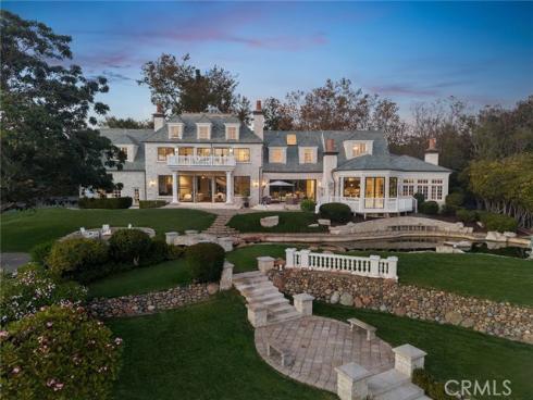 10  Strawberry  , San Juan Capistrano, CA