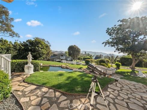 10  Strawberry  , San Juan Capistrano, CA