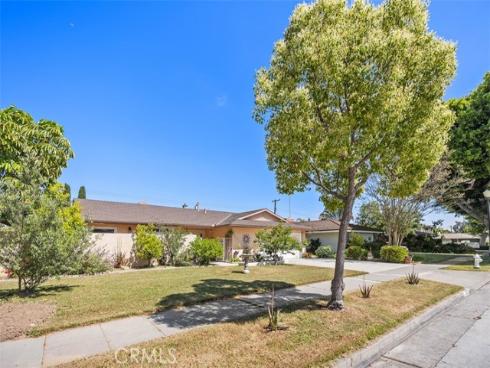 2823 N Flower   Street, Santa Ana, CA