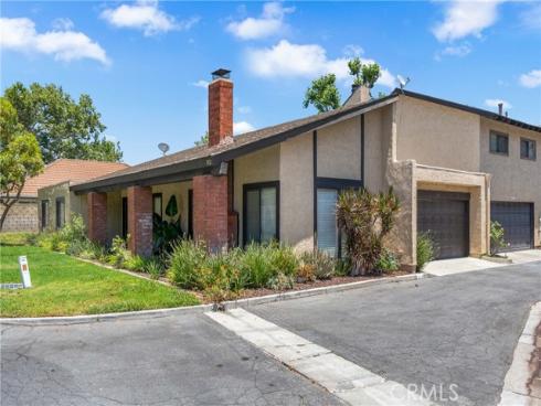 1821  Park Glen  A  Circle, Santa Ana, CA