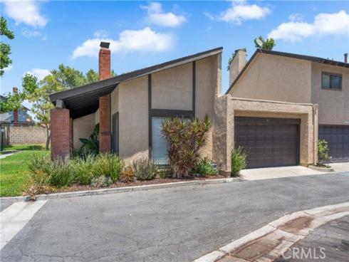 1821  Park Glen  A  Circle, Santa Ana, CA