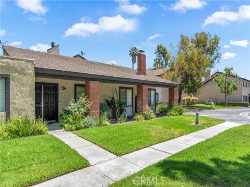 1821  Park Glen  A  Circle, Santa Ana, CA