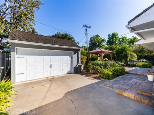 1132 W Riviera   Drive, Santa Ana, CA