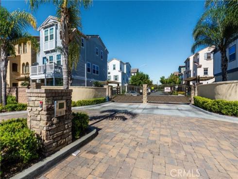 611 W Tribella   Court, Santa Ana, CA