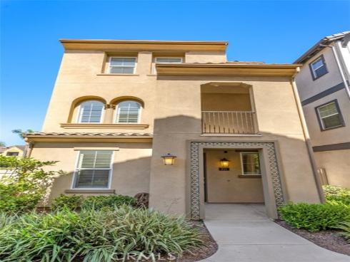 611 W Tribella   Court, Santa Ana, CA