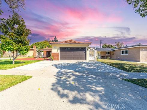 813 N Mantle   Lane, Santa Ana, CA