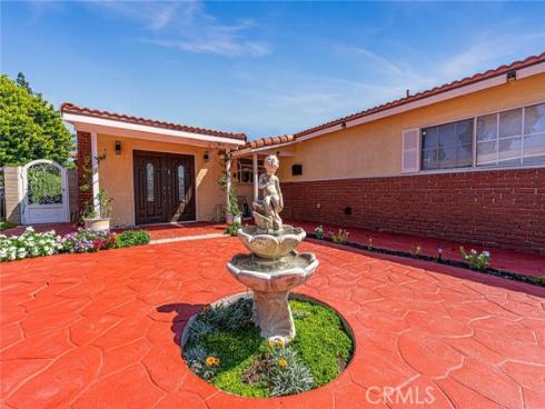 813 N Mantle   Lane, Santa Ana, CA