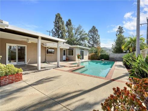 1212  Appian   Way, Santa Ana, CA