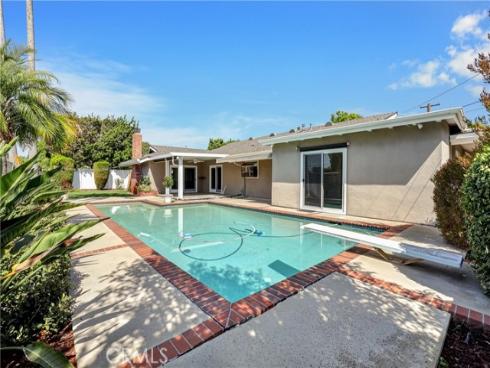 1212  Appian   Way, Santa Ana, CA