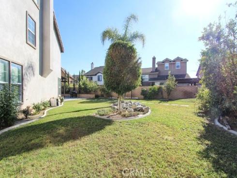 700 W Pepper Tree   Lane, Santa Ana, CA