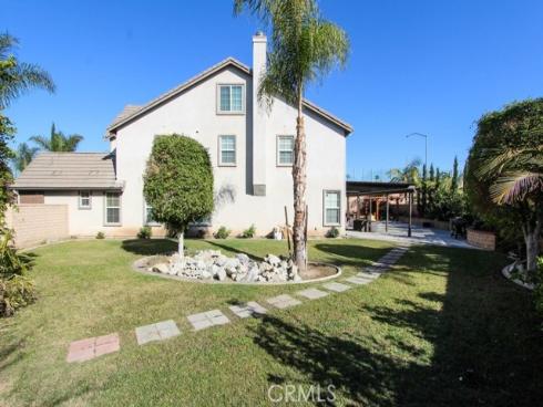 700 W Pepper Tree   Lane, Santa Ana, CA