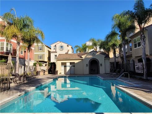 727 W Tribella   Court, Santa Ana, CA