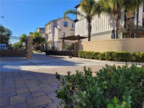 727 W Tribella   Court, Santa Ana, CA