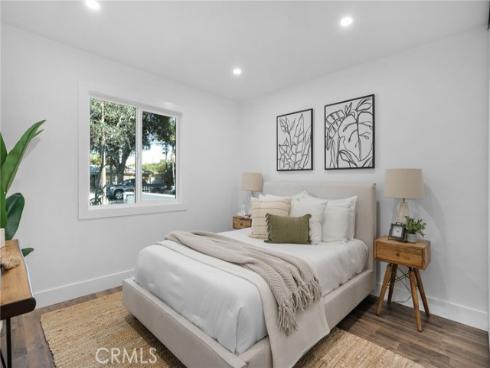 2524 W Borchard   Avenue, Santa Ana, CA