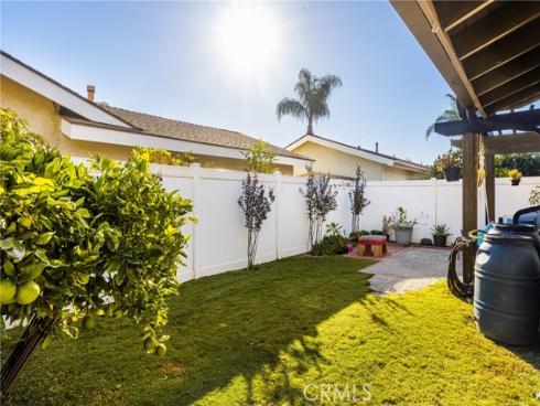 2045  Barclay   Court, Santa Ana, CA