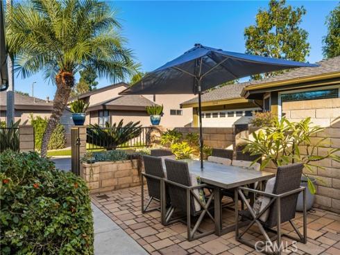 2045  Barclay   Court, Santa Ana, CA