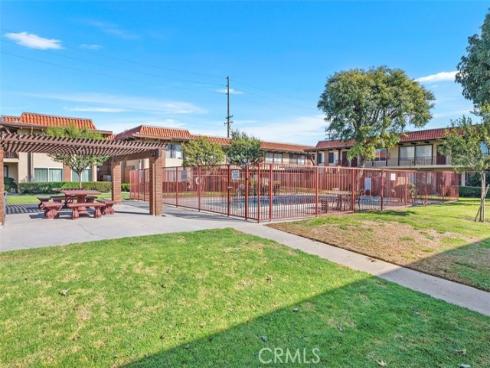 1400 W Warner  5  Avenue, Santa Ana, CA