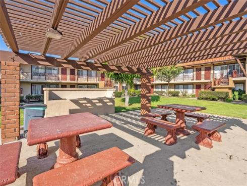 1400 W Warner  5  Avenue, Santa Ana, CA