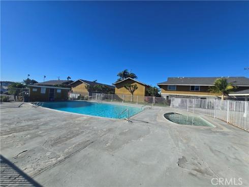624 S Sullivan 6D Street, Santa Ana, CA