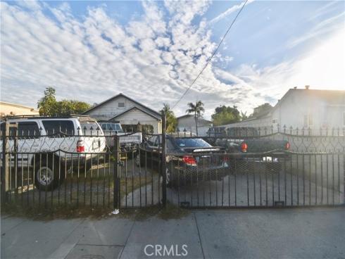 2534 W Pomona   Street, Santa Ana, CA