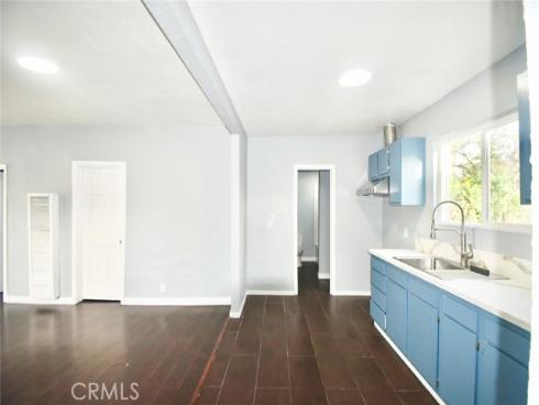 2534 W Pomona Street, Santa Ana, CA