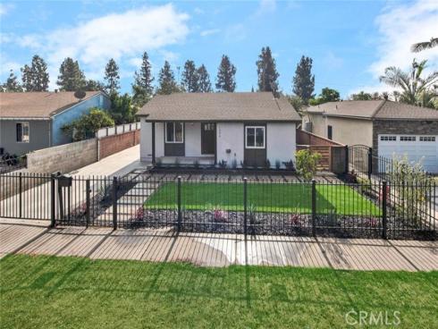 1226 W Walnut Street, Santa Ana, CA