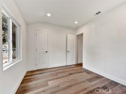 1226 W Walnut Street, Santa Ana, CA