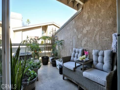 3932 W 5th 202 Street, Santa Ana, CA