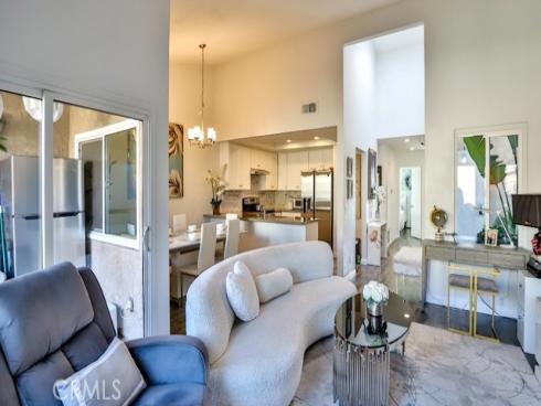 3932 W 5th 202 Street, Santa Ana, CA