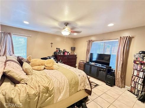 1450  Cabrillo Park  A  Drive, Santa Ana, CA