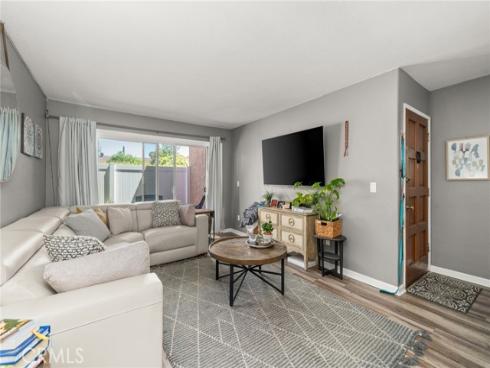 1101 W Macarthur 195 Boulevard, Santa Ana, CA