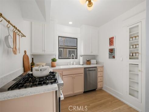 1028 N Olive Street, Santa Ana, CA