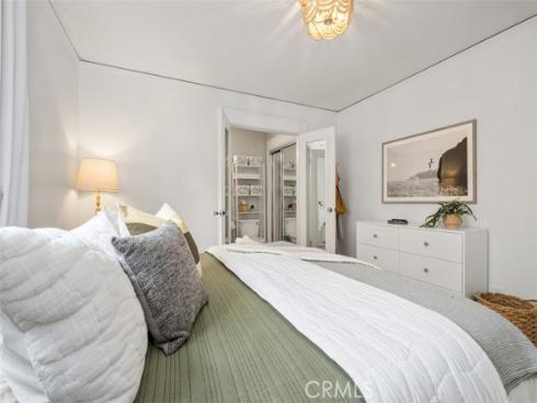 1028 N Olive Street, Santa Ana, CA