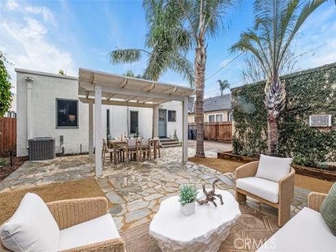 1028 N Olive Street, Santa Ana, CA