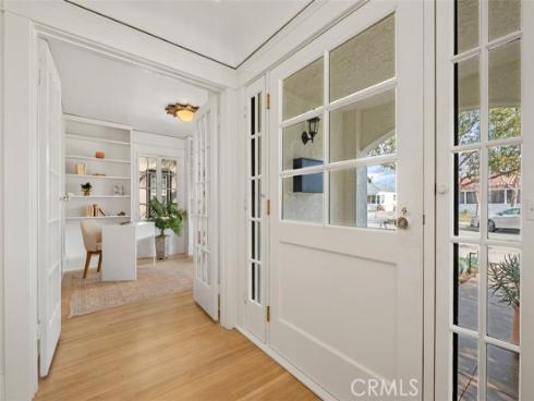 1028 N Olive Street, Santa Ana, CA