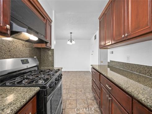 1709 Normandy 32-D Place, Santa Ana, CA