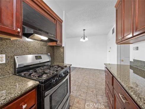 1709 Normandy 32-D Place, Santa Ana, CA