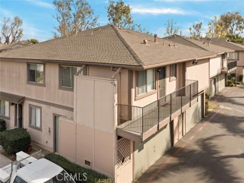 1709 Normandy 32-D Place, Santa Ana, CA
