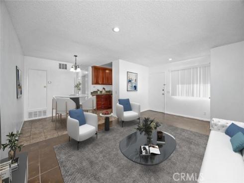 1709 Normandy 32-D Place, Santa Ana, CA