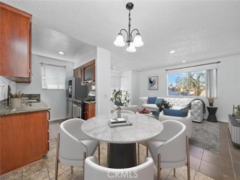 1709 Normandy 32-D Place, Santa Ana, CA