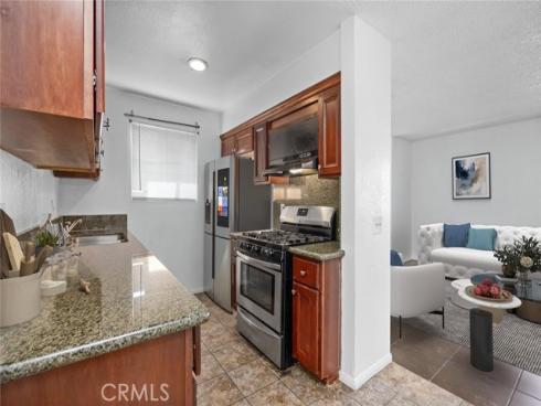 1709 Normandy 32-D Place, Santa Ana, CA