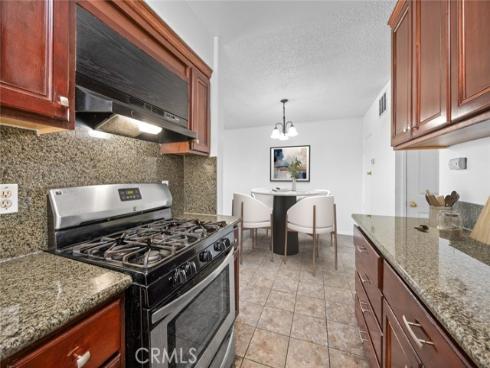 1709 Normandy 32-D Place, Santa Ana, CA