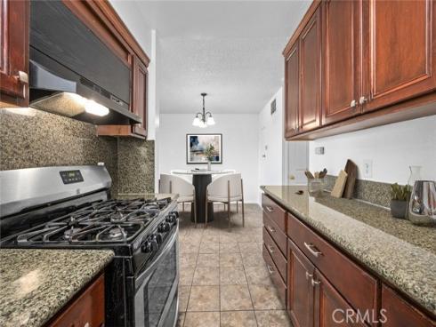 1709 Normandy 32-D Place, Santa Ana, CA