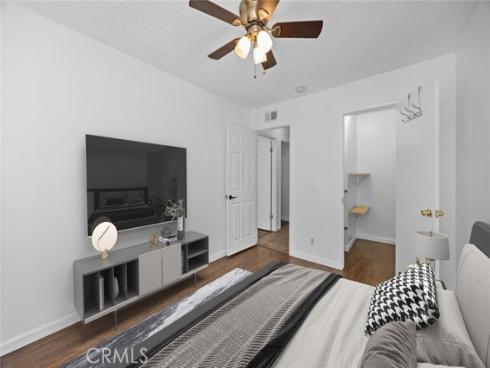 1709 Normandy 32-D Place, Santa Ana, CA