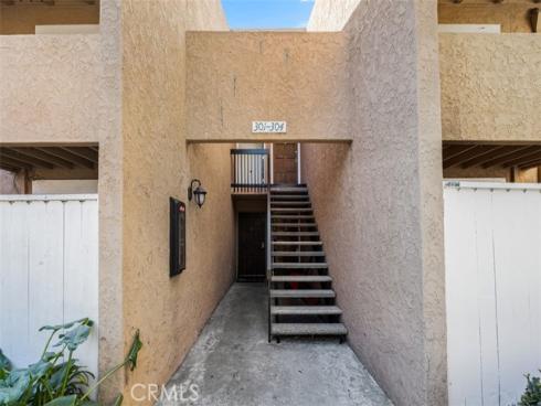 1101 W Macarthur 304 Boulevard, Santa Ana, CA