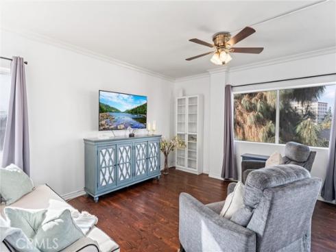 1323 N Spurgeon 4B Street, Santa Ana, CA