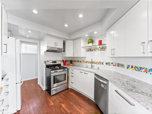 1323 N Spurgeon 4B Street, Santa Ana, CA