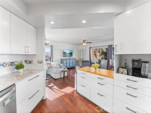 1323 N Spurgeon 4B Street, Santa Ana, CA