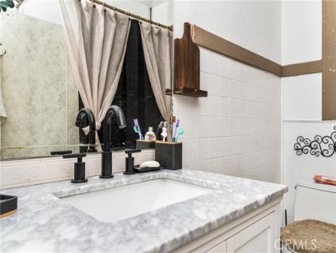 1106 W Santa Ana Boulevard, Santa Ana, CA